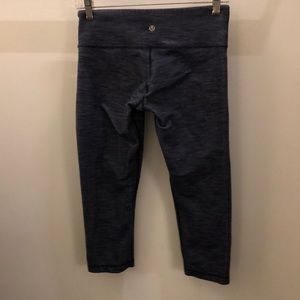lululemon athletica Pants - Lululemon blue faux denim crop legging, sz 6,71312 lululemon athletica Pants - Lululemon blue faux denim crop legging, sz 6,71312